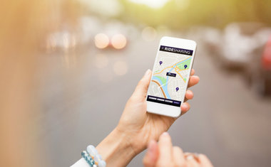 Prefeito Eduardo Paes veta Uber no Rio de Janeiro