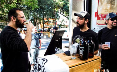 Evento de degustação de cervejas caseiras e artesanais ocupa rooftop do prédio Tomie Ohtake