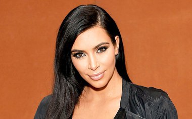  Kim Kardashian e Kanye West vão lançar linha de roupas infantis!