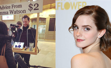 Emma Watson conversa com passageiros em estação de Nova York - em uma tela de iPad! 