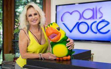 Ana Maria Braga faz homenagem aos 20 anos de Louro José