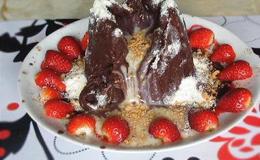 Aprenda a fazer um incrível vulcão de açaí