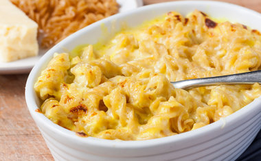 Para quem está com pressa: aprenda uma receita rápida de macarrão cremoso na panela de pressão