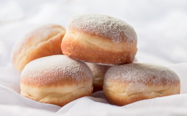 Aprenda a fazer deliciosos pães de Leite Ninho
