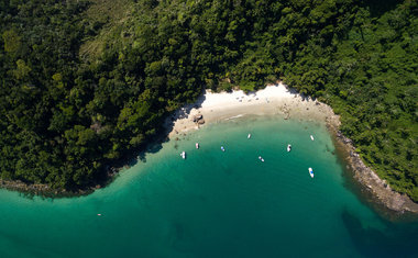 9 trilhas que levam a praias paradisíacas no litoral de São Paulo
