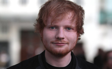 "Shape of You", de Ed Sheeran, é a música mais ouvida da história do Spotify 