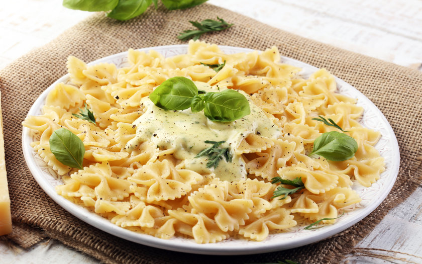 Farfalle ao Molho de Iogurte