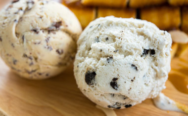 Picolé de Baunilha com Cookies