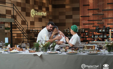 Prova visual, turducken e muitas lágrimas - saiba tudo sobre a semifinal do "MasterChef Profissionais" 