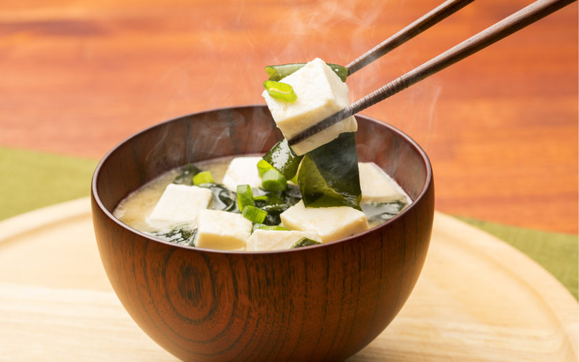 Sopa de Agrião, Tofu e Ovo