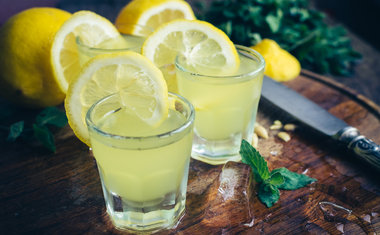 8 receitas de licores para fazer em casa