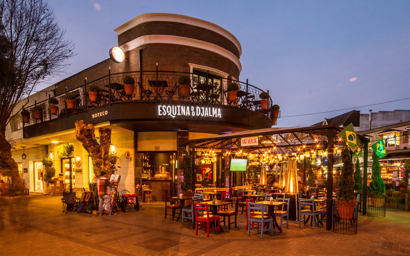 Bar EsquinadoDjalma-CamposdoJordão-fotoKaduSchiavo.jpg