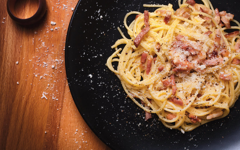 Receita: como fazer Macarrão à Carbonara em casa