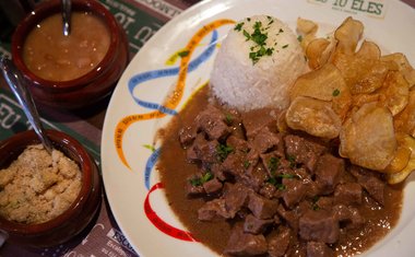 Eu Tu Eles Bar cria cardápio especial para o almoço; saiba mais!