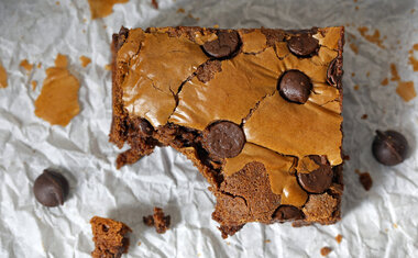 Receita: aprenda a fazer brownie com creme trufado de avelã