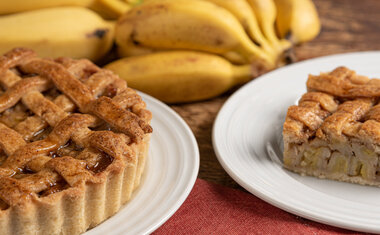 Torta quente de banana com canela é deliciosa opção para sobremesa; confira o passo a passo! 