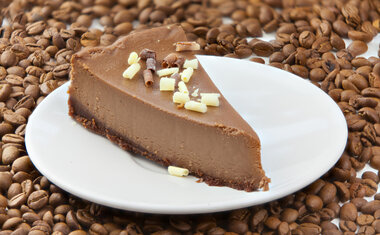 Cheesecake de cappuccino vai te surpreender pelo sabor; confira o passo a passo da receita!