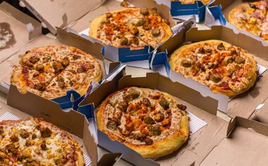 Promoção da Domino's tem pizza média e grande com 50% de desconto; saiba tudo!