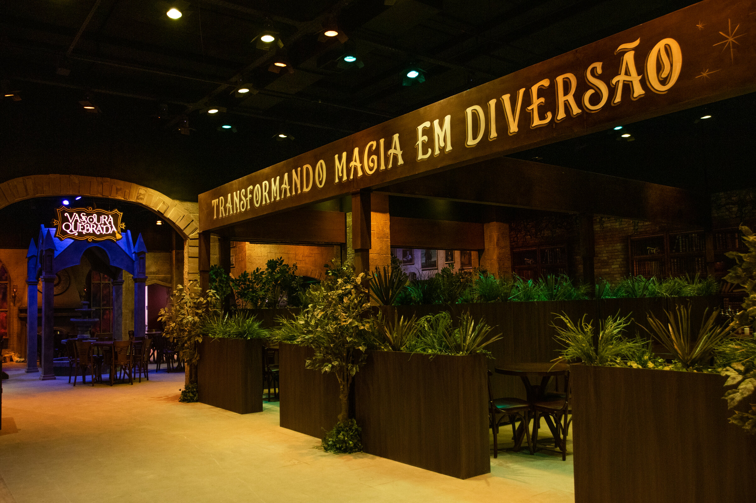 Galeria: conheça o parque Mundo Bruxo do Vassoura Quebrada, que ...