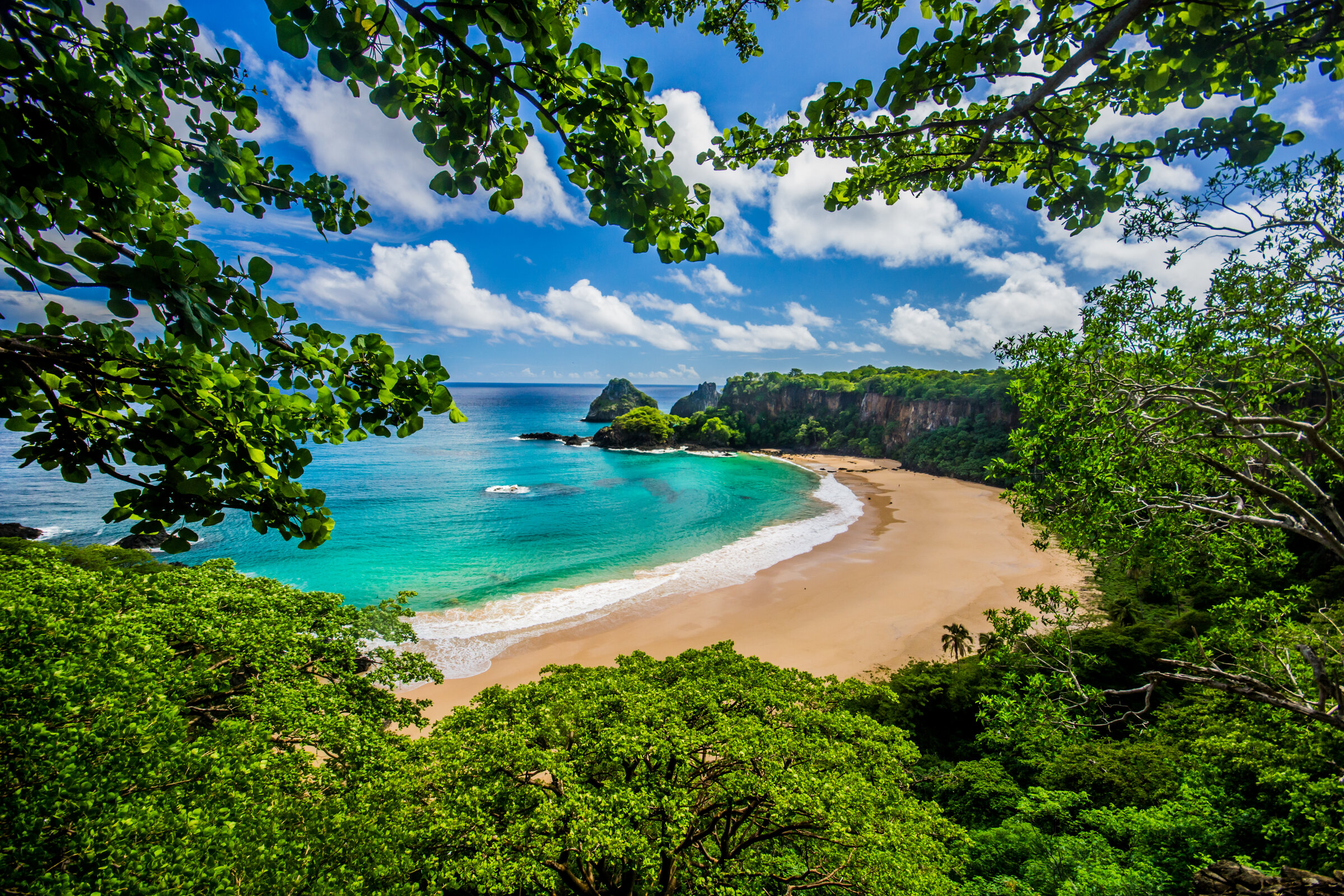 Conheça 10 das praias mais bonitas do Brasil