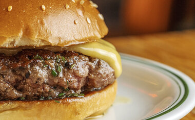 Lanche Presidente Burger volta ao cardápio do Z Deli Sandwiches por tempo limitado; saiba tudo!