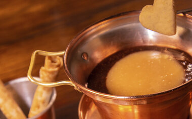 Fondue com balas Butter Toffees é aposta inusitada do Chalezinho; saiba tudo!