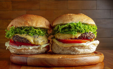 Osnir Hamburger oferece cheese salada em dobro nesta segunda-feira (8); saiba tudo!