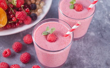 10 receitas de smoothie para deixar os dias de calor mais refrescantes