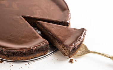 Cheesecake de chocolate é sobremesa perfeita para o fim de semana; veja o passo a passo!