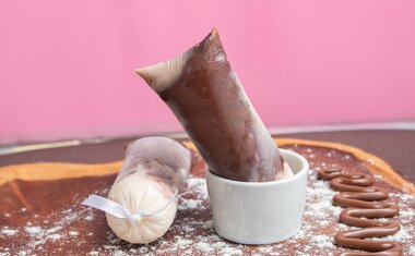 Receita de sacolé gourmet de chocolate é refrescante e fácil de fazer; confira!