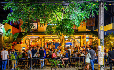 15 bares a céu aberto em São Paulo para curtir os dias quentes do Verão 2024
