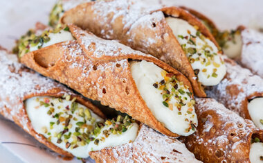 Receita: aprenda a fazer cannoli com massa de pastel