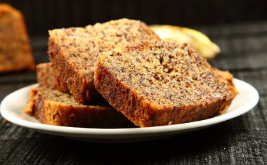 Receita de torta de banana com casca é fácil de fazer; veja o passo a passo!