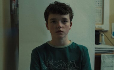 Imagem de destaque para Netflix no feriado: 13 filmes e séries novos que vão grudar você no sofá