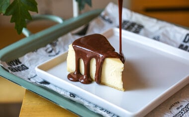 Imagem de destaque para Dia do Cheesecake 2025: 13 lugares em São Paulo para provar a sobremesa