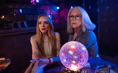 Imagem de destaque para 'Uma Sexta-Feira Mais Louca Ainda': tudo sobre o filme que marca o retorno de Lindsay Lohan e Jamie Lee Curtis