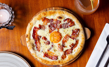 Imagem de destaque para Dia do Bacon em São Paulo: descubra os melhores lugares para celebrar a data com muito sabor