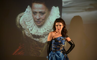 Imagem de destaque para Norma Bengell, o Brasil em Revista no Teatro do SESI-SP