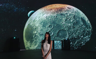 Experiência imersiva "Astro" leva o público a uma viagem pelo universo com imagens reais da NASA em São Paulo