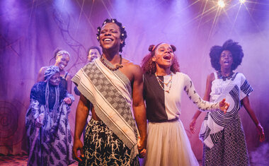 "Menino Mandela" chega à CAIXA Cultural São Paulo em temporada especial do Mês da Consciência Negra 