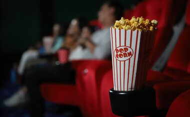 Imagem de destaque para Estreias no cinema no dia 12 de fevereiro: 10 filmes imperdíveis que chegam às telonas nesta semana 