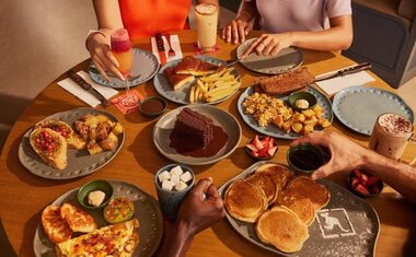 Imagem de destaque para Outback surpreende e lança café da manhã em SP com combos a partir de R$ 139,90