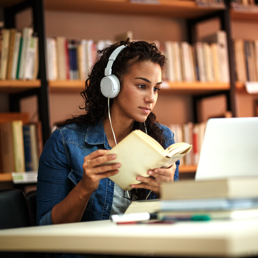 Filmes, séries, livros digitais e cursos online grátis para aproveitar  durante a quarentena