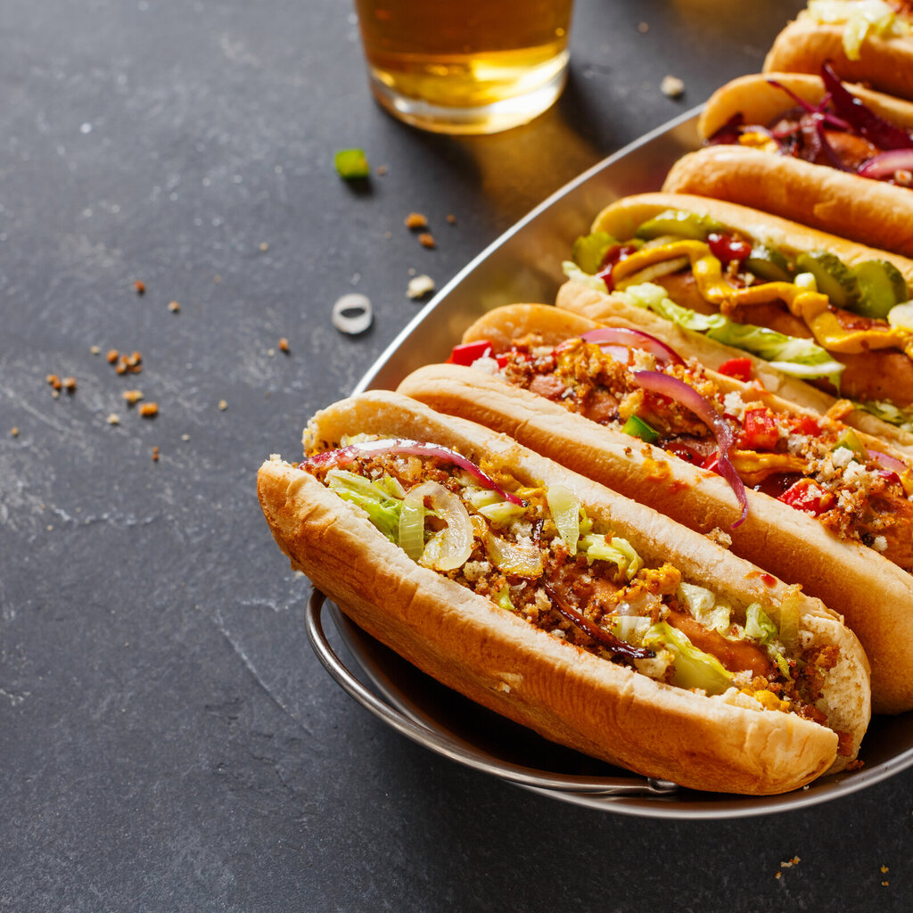 10 receitas gourmet de cachorro quente para degustar no Dia do Hot Dog