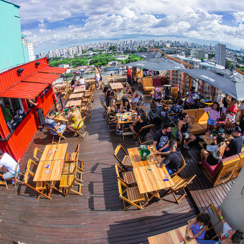 Novo rooftop paulistano, Lassù atrai com salão giratório e boa cozinha em  Santana