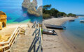 Conheça as 10 melhores praias da região do Algarve, em Portugal