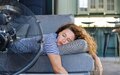 Imagem de destaque para Tem dificuldade de dormir no calor? Confira 6 dicas para melhorar sua qualidade de sono