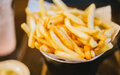 Imagem de destaque para Cinemark faz promoção de batata frita em dobro neste fim de semana; saiba tudo!