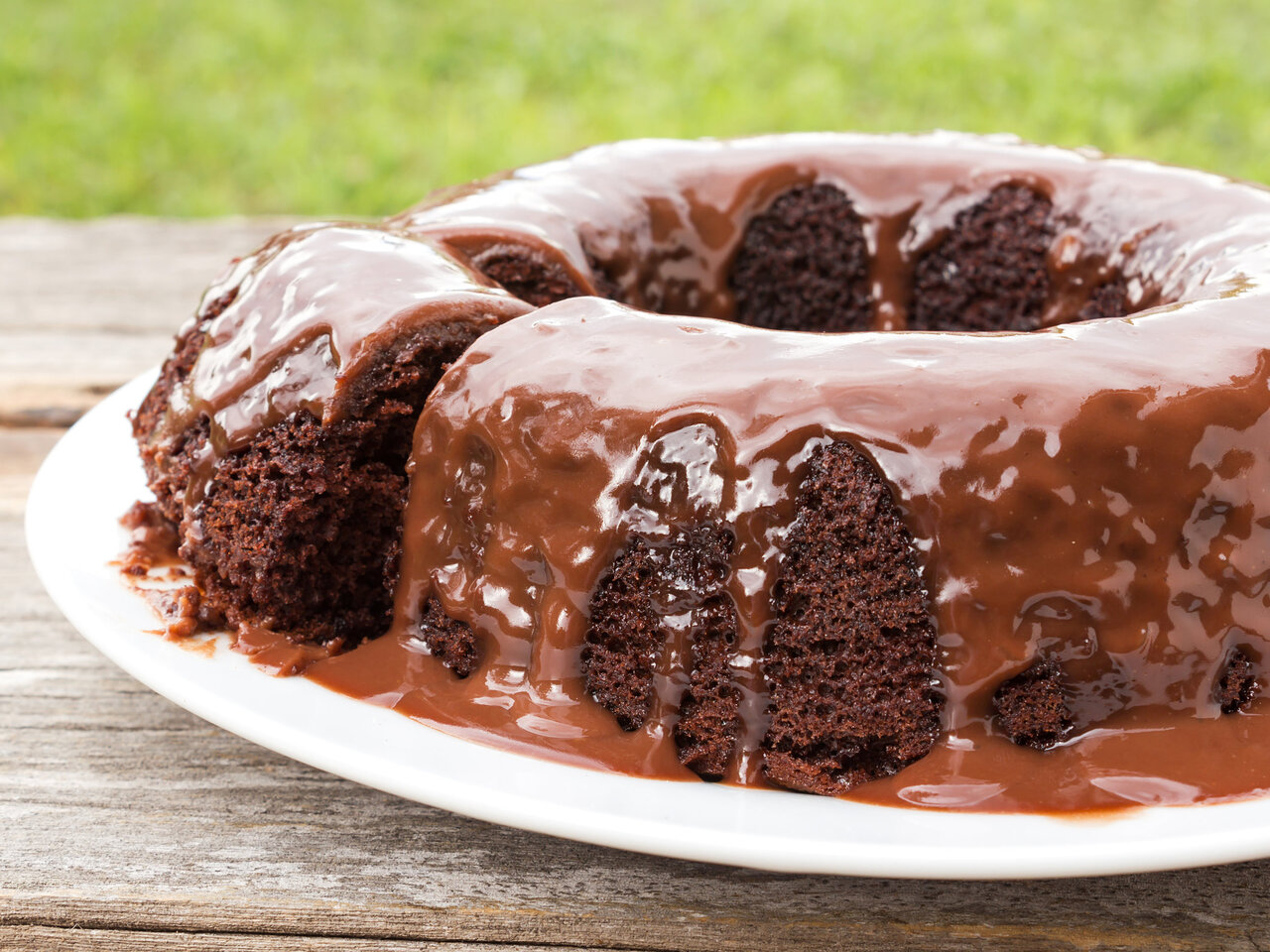 10 receitas de bolo de chocolate que todo chocólatra precisa