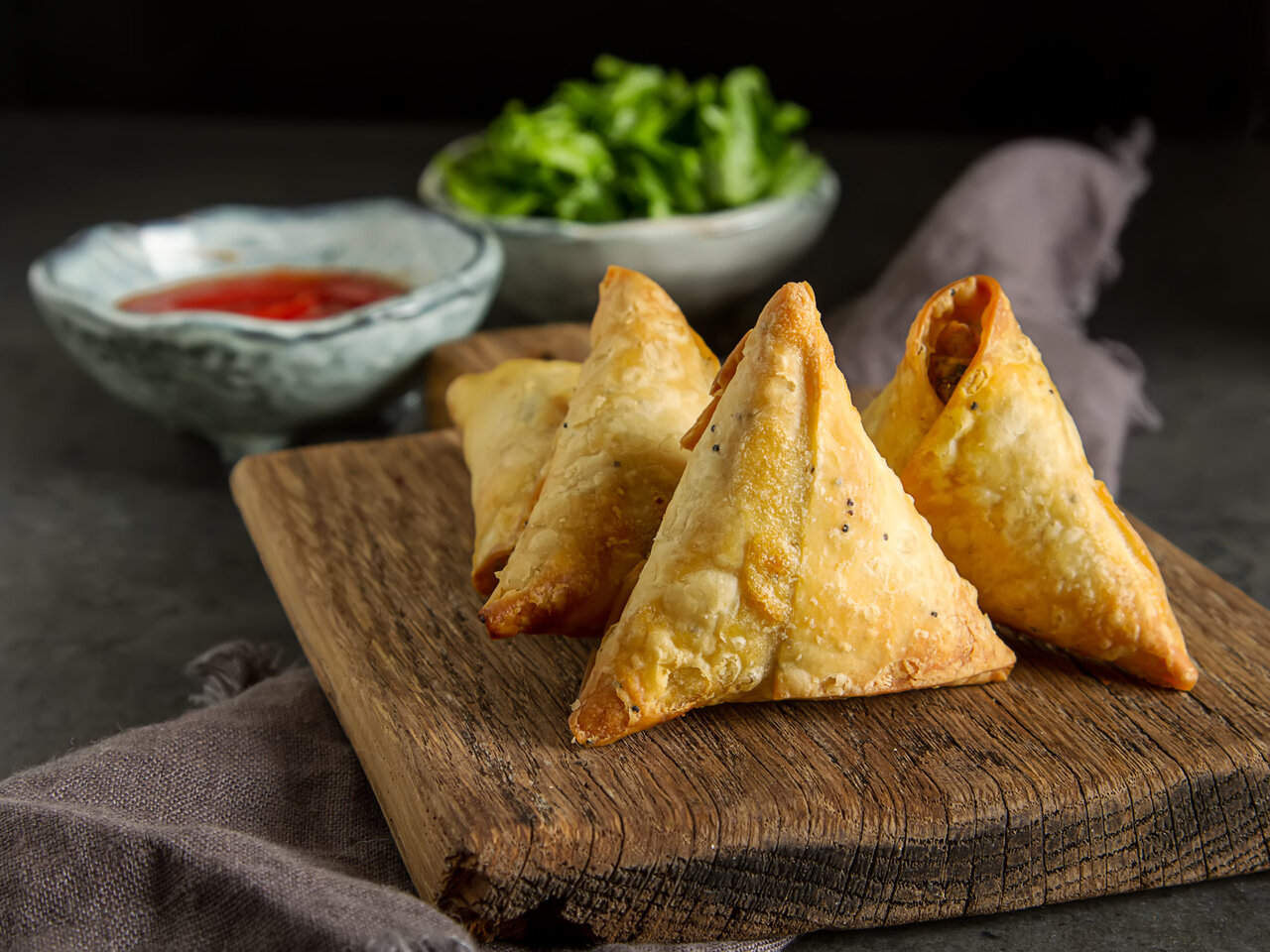 Como fazer Samosa, um prato típico indiano